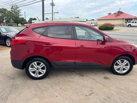 2011 HYUNDAI TUCSON SUV 4-CYL, 2.4 LITER GLS SPORT UTILITY 4D