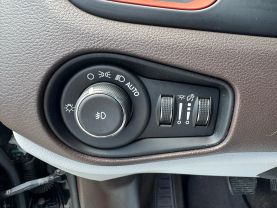 2015 JEEP RENEGADE SUV 4-CYL, MULTIAIR, 2.4L LATITUDE SPORT UTILITY 4D