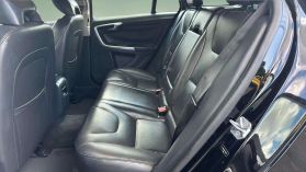 2015 Volvo V60 - Image 19