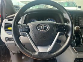 2019 TOYOTA SIENNA VAN V6, 3.5 LITER XLE MINIVAN 4D