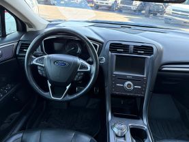 2017 FORD FUSION SEDAN 4-CYL, HYBRID, 2.0 LITER TITANIUM HYBRID SEDAN 4D