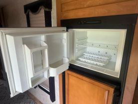 2011 FLEETWOOD TIOGA - - 31M