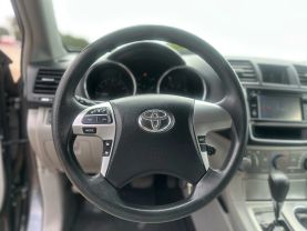 2013 TOYOTA HIGHLANDER SUV 4-CYL, 2.7 LITER SPORT UTILITY 4D