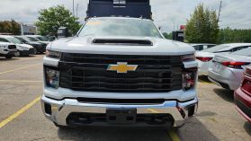 2024 Chevrolet Silverado 3500 Hd Crew Cab & Chassis - Image 2