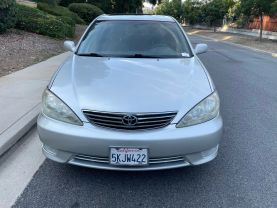 2005 TOYOTA CAMRY XLE SEDAN 4D