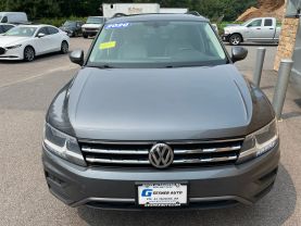 2020 VOLKSWAGEN TIGUAN SUV 4-CYL, TURBO, 2.0 LITER SE 4MOTION SPORT UTILITY 4D - Gesner Auto Inc in Taunton, MA, 41.88613, -71.14527