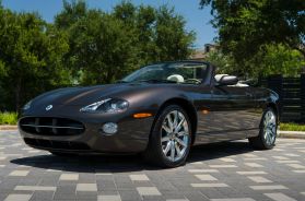 2006 JAGUAR XK CONVERTIBLE V8, 4.2 LITER XK8 CONVERTIBLE 2D