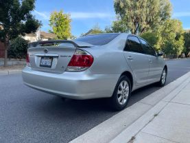 2005 TOYOTA CAMRY XLE SEDAN 4D