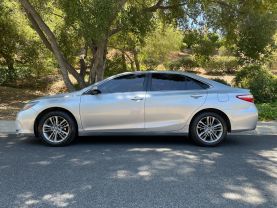 2017 TOYOTA CAMRY SE SEDAN 4D