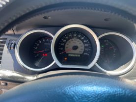 2010 TOYOTA TACOMA DOUBLE CAB PICKUP V6, 4.0 LITER PRERUNNER PICKUP 4D 5 FT