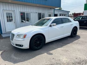 2014 CHRYSLER 300 SEDAN V6, 3.6 LITER 300C SEDAN 4D