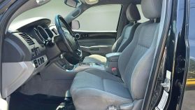 2010 Toyota Tacoma Double Cab - Image 12