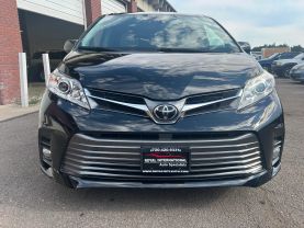 2019 TOYOTA SIENNA VAN V6, 3.5 LITER XLE MINIVAN 4D