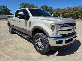 2018 FORD F250 SUPER DUTY CREW CAB PICKUP V8, TURBO DIESEL, 6.7L LARIAT PICKUP 4D 6 3/4 FT