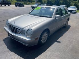 2000 MERCEDES-BENZ E-CLASS SEDAN V6, 3.2 LITER E 320 SEDAN 4D