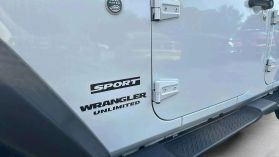 2015 Jeep Wrangler - Image 9