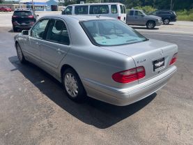 2000 MERCEDES-BENZ E-CLASS SEDAN V6, 3.2 LITER E 320 SEDAN 4D