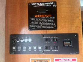 2011 FLEETWOOD TIOGA - - 31M