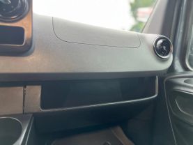 2019 Mercedes-benz Sprinter 2500 Cargo - Image 11