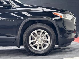 2019 CHEVROLET TRAVERSE SUV V6, 3.6 LITER LS SPORT UTILITY 4D