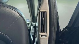 2015 Volvo V60 - Image 27