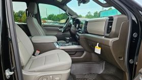2025 Chevrolet Silverado 1500 Crew Cab - Image 8