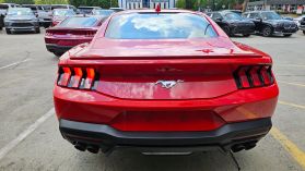 2025 Ford Mustang - Image 5