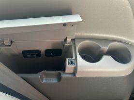 2019 TOYOTA SIENNA VAN V6, 3.5 LITER XLE MINIVAN 4D