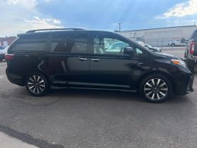 2019 TOYOTA SIENNA VAN V6, 3.5 LITER XLE MINIVAN 4D