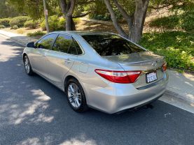 2017 TOYOTA CAMRY SE SEDAN 4D