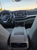 2017 Toyota Highlander - Image 21