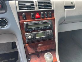 2000 MERCEDES-BENZ E-CLASS SEDAN V6, 3.2 LITER E 320 SEDAN 4D