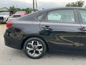 2020 Kia Forte - Image 28