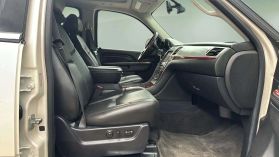 2014 Cadillac Escalade Esv - Image 22