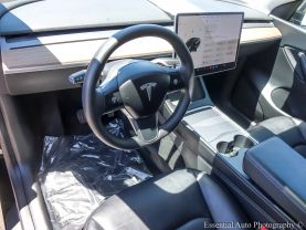 -2022 Tesla Model Y - Image 9