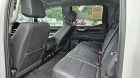 2025 Gmc Sierra 1500 Crew Cab - Image 9