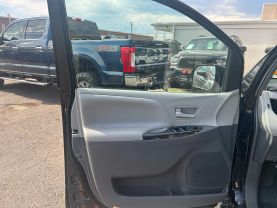 2019 TOYOTA SIENNA VAN V6, 3.5 LITER XLE MINIVAN 4D