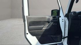 2015 Jeep Wrangler - Image 11