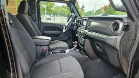 2023 Jeep Gladiator - Image 8
