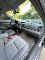 2005 TOYOTA CAMRY XLE SEDAN 4D