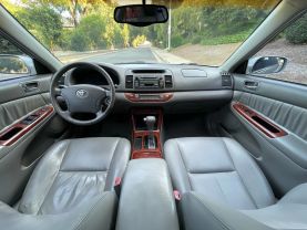 2005 TOYOTA CAMRY XLE SEDAN 4D