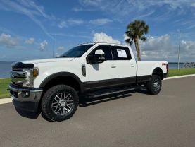 2019 FORD F350 SUPER DUTY CREW CAB PICKUP V8, TURBO DIESEL, 6.7 LITER LARIAT PICKUP 4D 8 FT