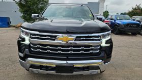 2025 Chevrolet Silverado 1500 Crew Cab - Image 2