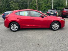 2017 MAZDA MAZDA3 HATCHBACK 4-CYL, SKYACTIV-G, 2.0L SPORT HATCHBACK 4D