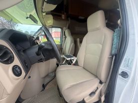 2011 FLEETWOOD TIOGA - - 31M
