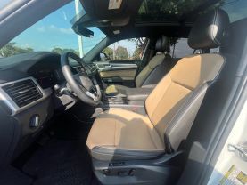 2021 Volkswagen Atlas Cross Sport Sel Sport Utility 4d - Image 8