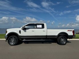 2019 FORD F350 SUPER DUTY CREW CAB PICKUP V8, TURBO DIESEL, 6.7 LITER LARIAT PICKUP 4D 8 FT