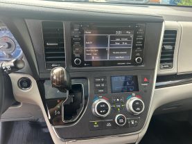 2019 TOYOTA SIENNA VAN V6, 3.5 LITER XLE MINIVAN 4D