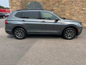 2020 VOLKSWAGEN TIGUAN SUV 4-CYL, TURBO, 2.0 LITER SE 4MOTION SPORT UTILITY 4D - Gesner Auto Inc in Taunton, MA, 41.88613, -71.14527