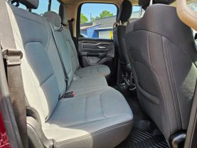 2020 RAM 1500 QUAD CAB PICKUP V8, HEMI, 5.7 LITER BIG HORN PICKUP 4D 6 1/3 FT